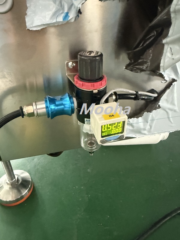 auto cap screwing machine (3)